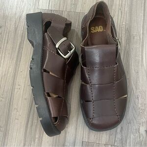 Brown leather chunky fisherman sandals